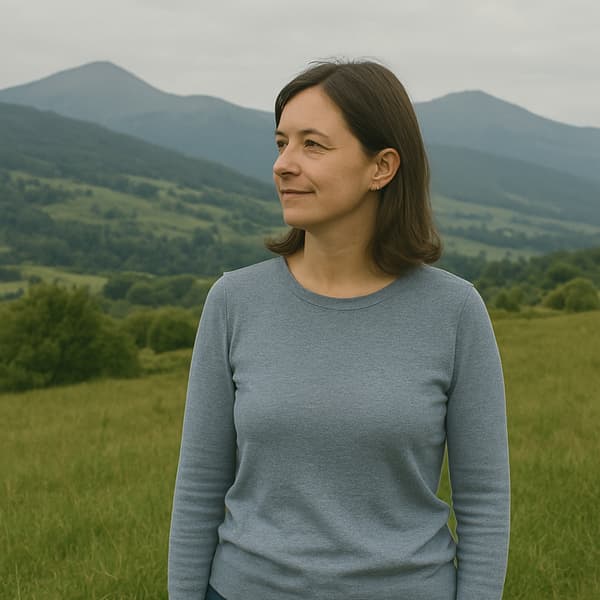 Yuliia Hryshchuk background